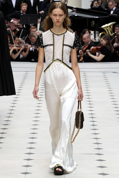 Look 46